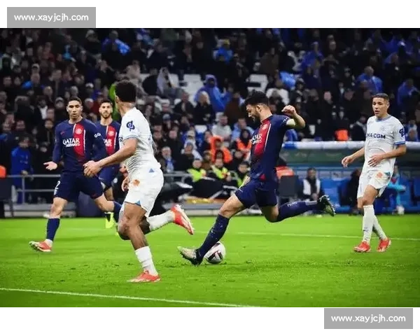 欧冠焦点战巴黎圣漫vs伊斯坦布谁能掌控比赛走向与晋级命运之战